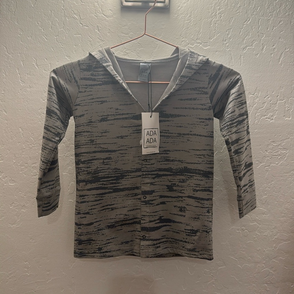 ADA ADA boys long sleeved grey striped hoodie NWT 4